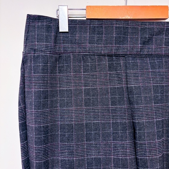 D. JEANS Grey plaid stretch pants - Picture 6 of 8